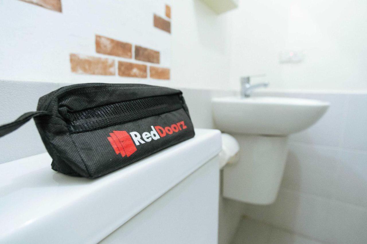 Reddoorz Syariah @ Bondowoso City Center Exterior foto